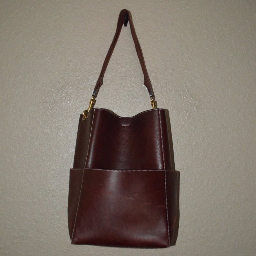 Céline Seau Sangle Burgandy Shoulder Strap Bucket Bag Handbag